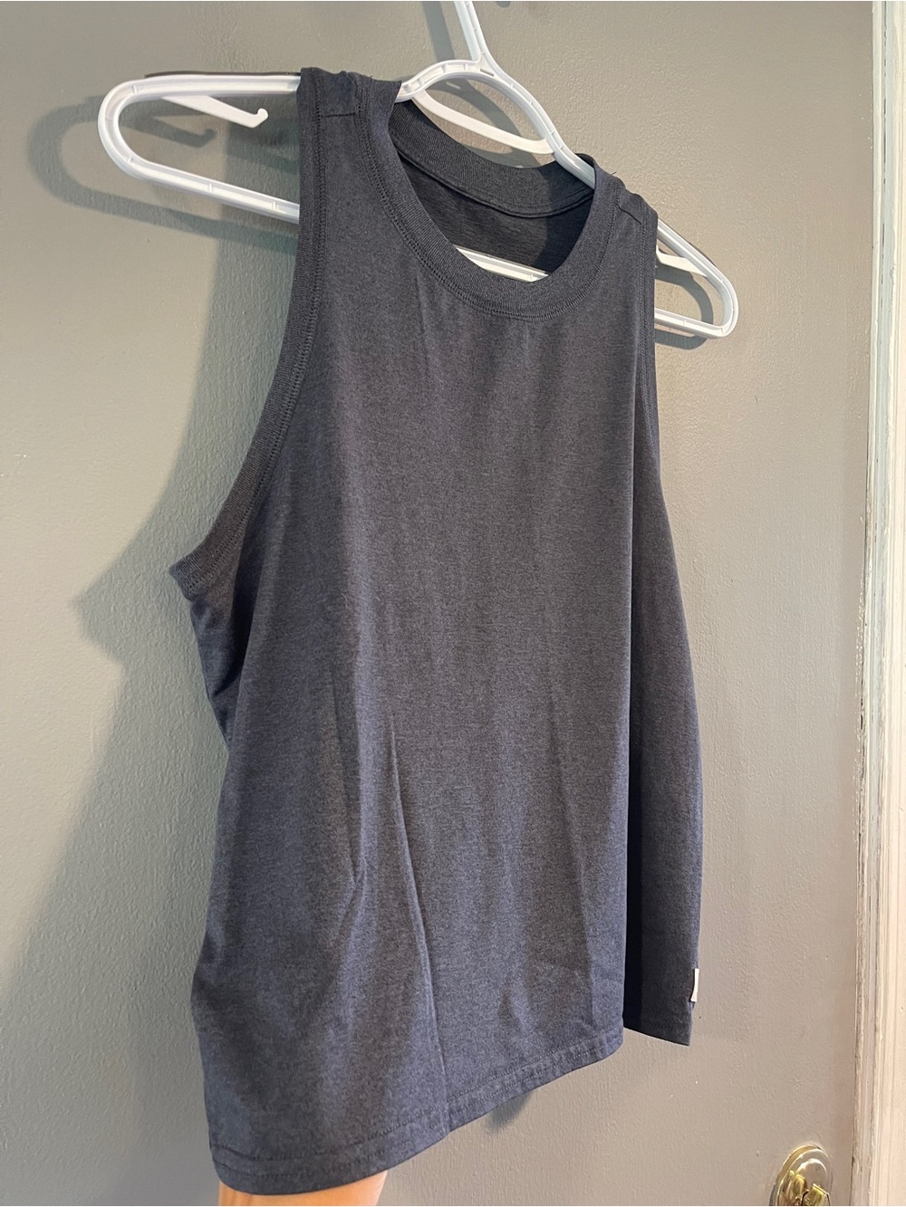 Vuori Energy Tank Blue Gray Heather Size Small - Picture 2 of 4